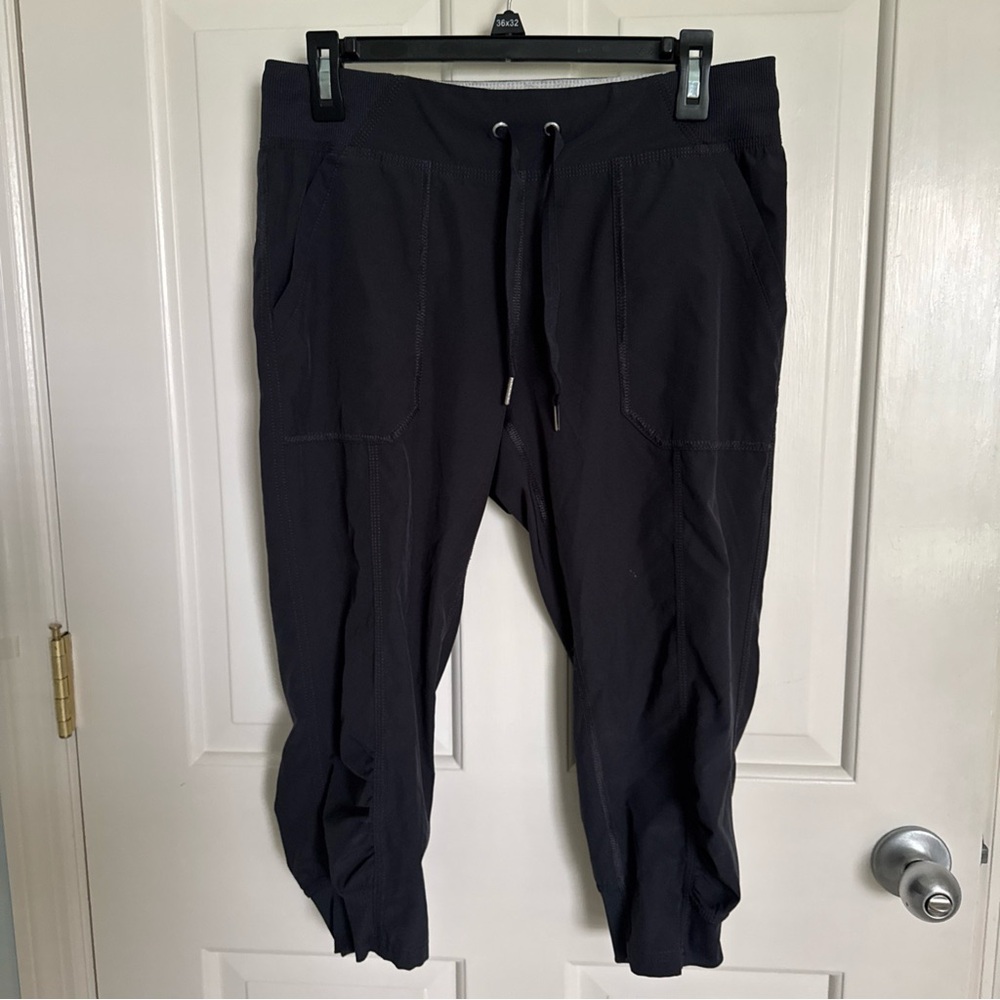 Calvin Klein Women's Performance Black Capris, Size S, Stretch Waistband